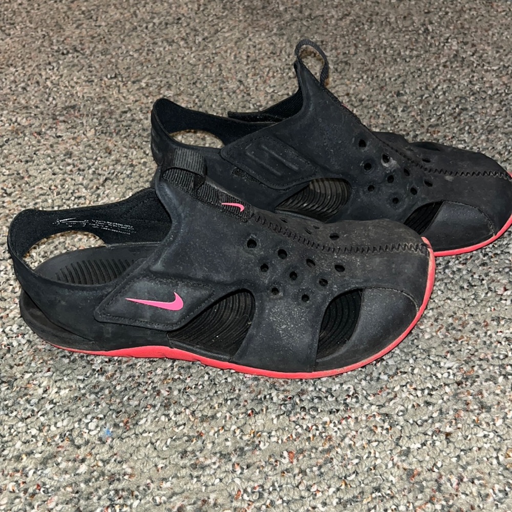 Girls Nike Sandals